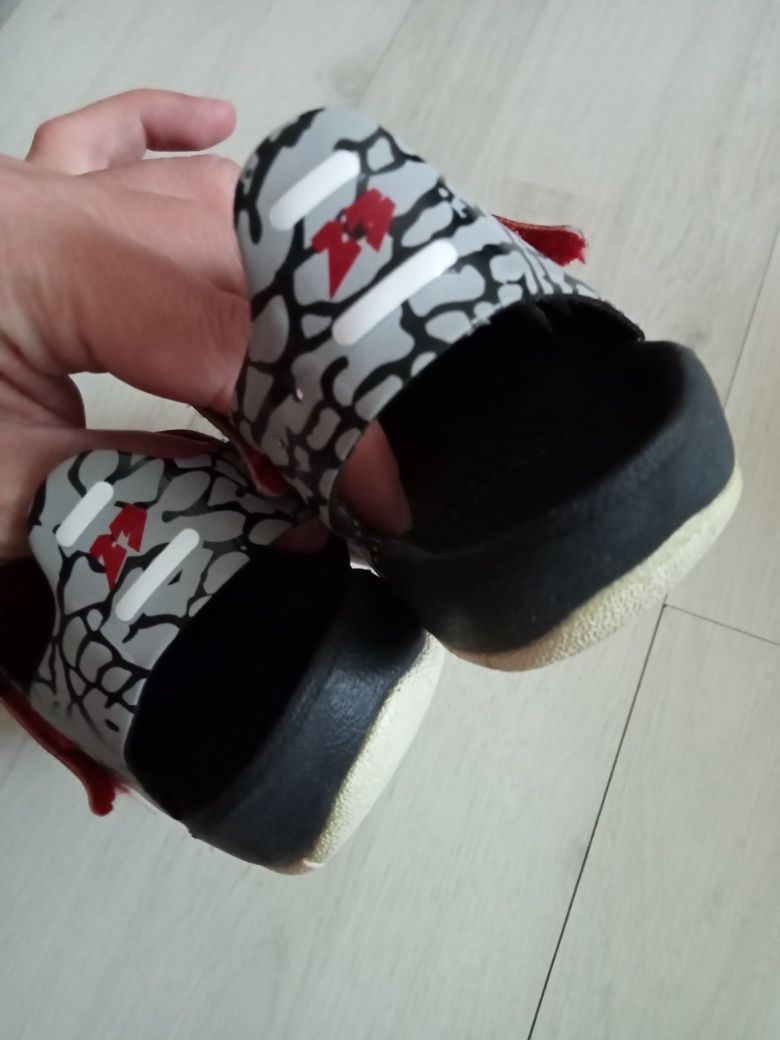 Детски сандали Jordan,nike