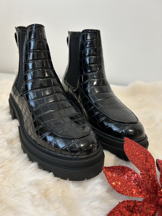 Cizme femei noi cu eticheta