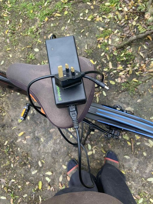 Vând bicicletă electrică   ancheer  aproape ca noua