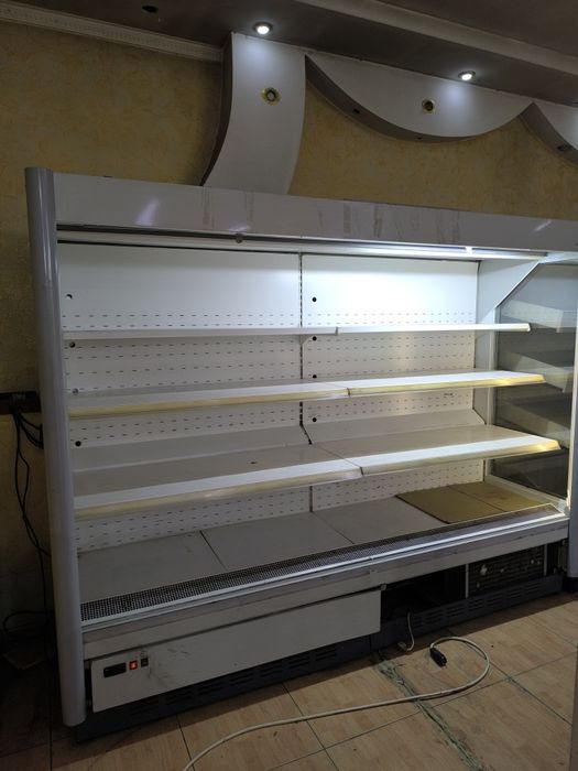 Продаются витринные холодильники в рабочем состоянии.