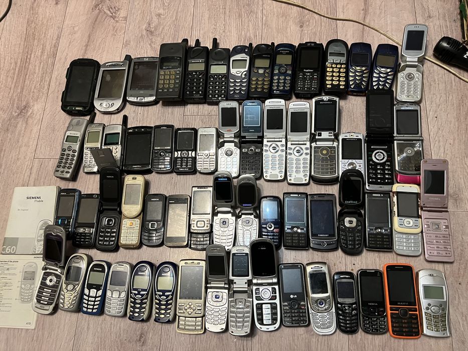 Кнопочные мобильные телефоны продам