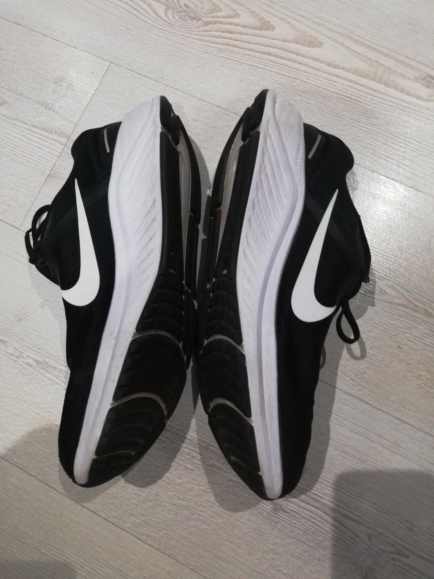 Nike - Обувки за бягане Air Zoom Structure 24 Road, Черен/Бял