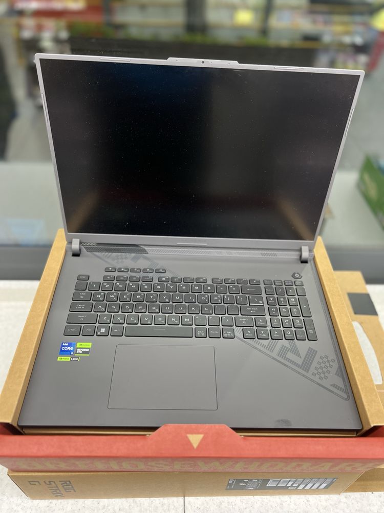 игравой Ноутбук Asus G18