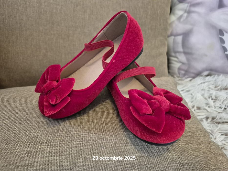 Pantofi eleganti nr.27 +cadou