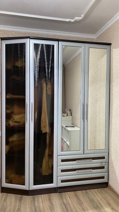 Продам шкаф для вешей