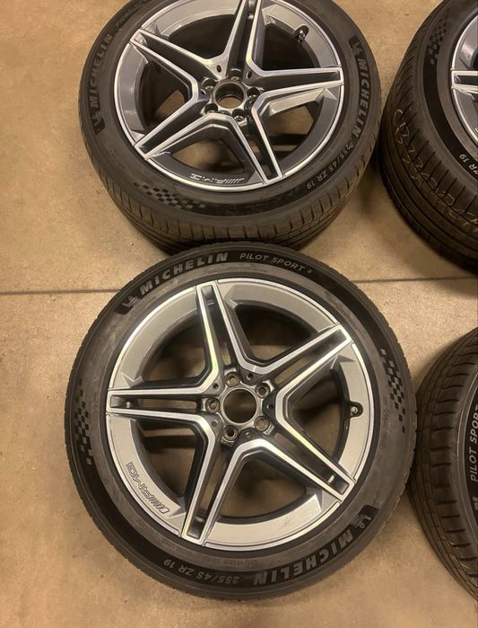 Продавам гуми с джанти AMG спорт