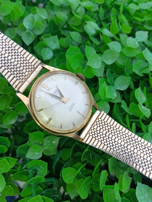 Stowa позлатен дамски часовник - 115 лв