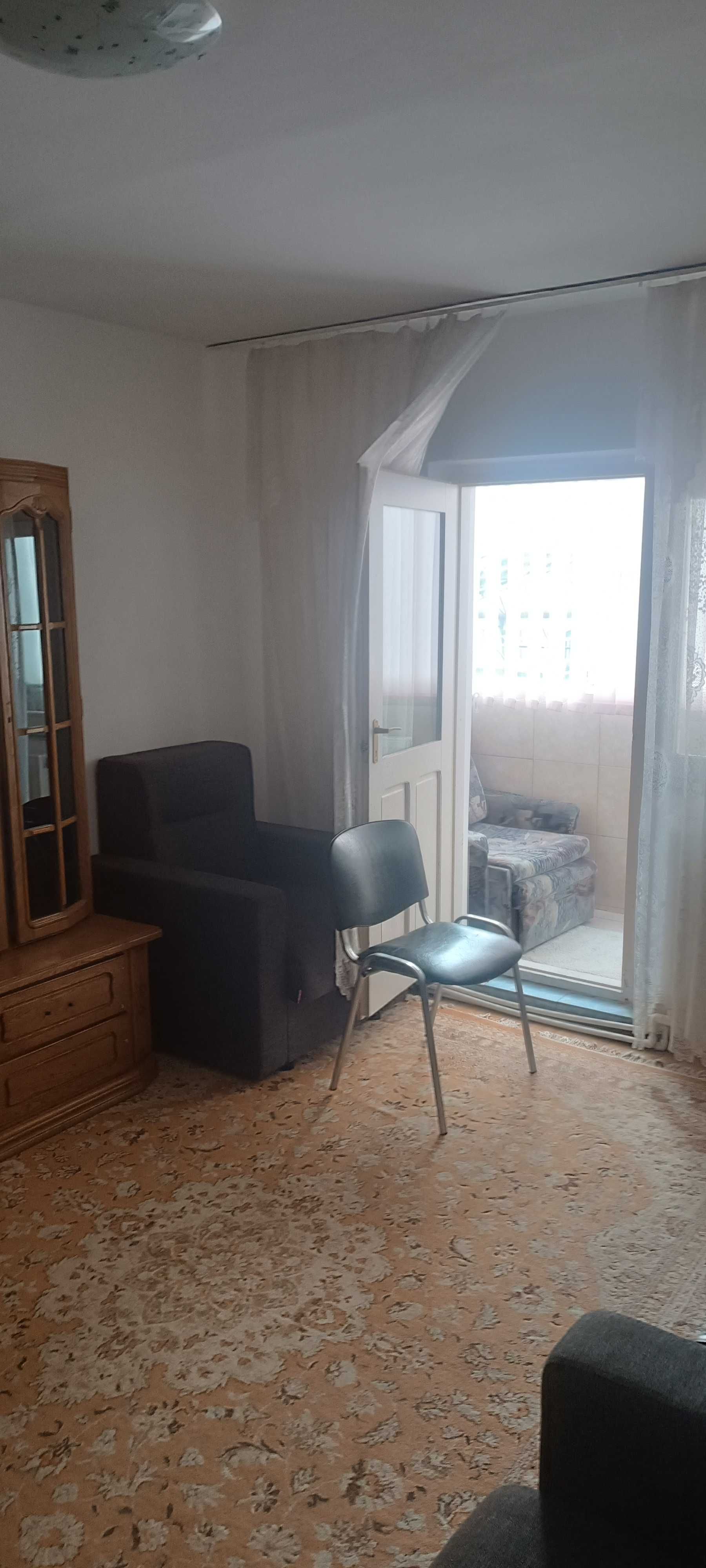 Închiriez apartament 2 camere