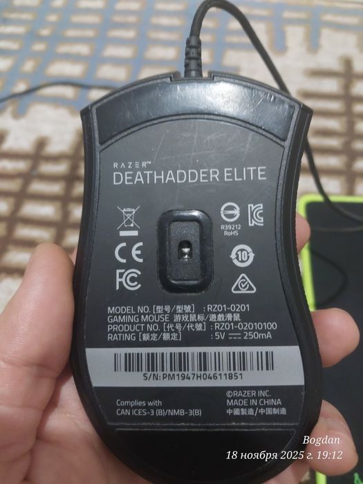 фирменная мышь RAZER + фирменный коврик