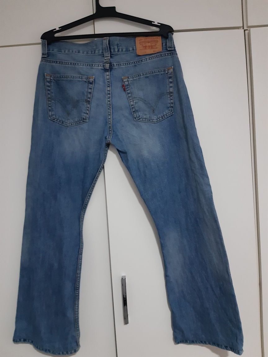 Blugi Levi Strauss & CO