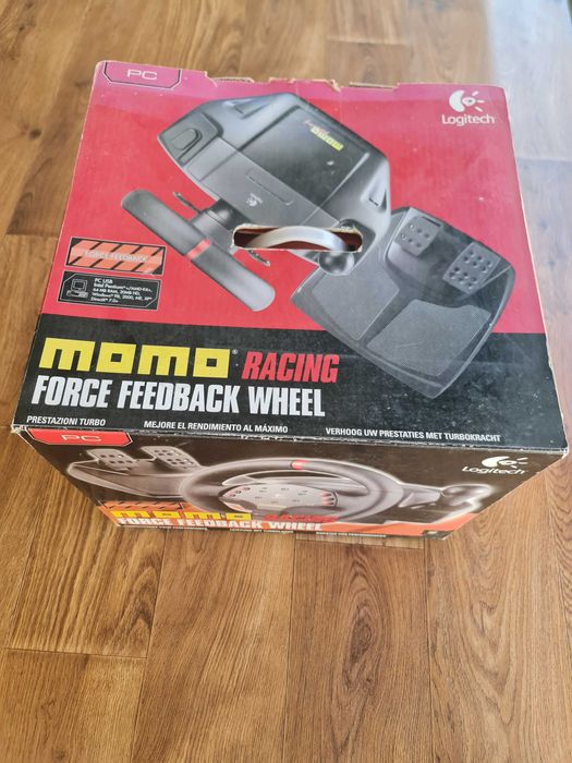 Volan cu pedale Logitech Momo Racing PC, Playstation