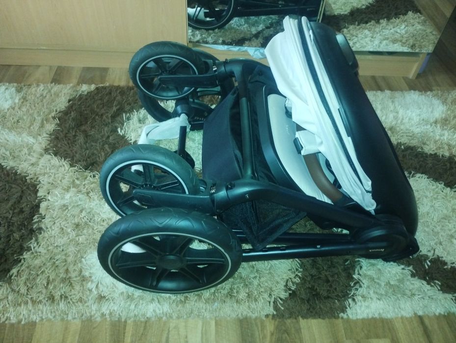 Cărucior Hauck walk N care+ scoica cybex aton B2