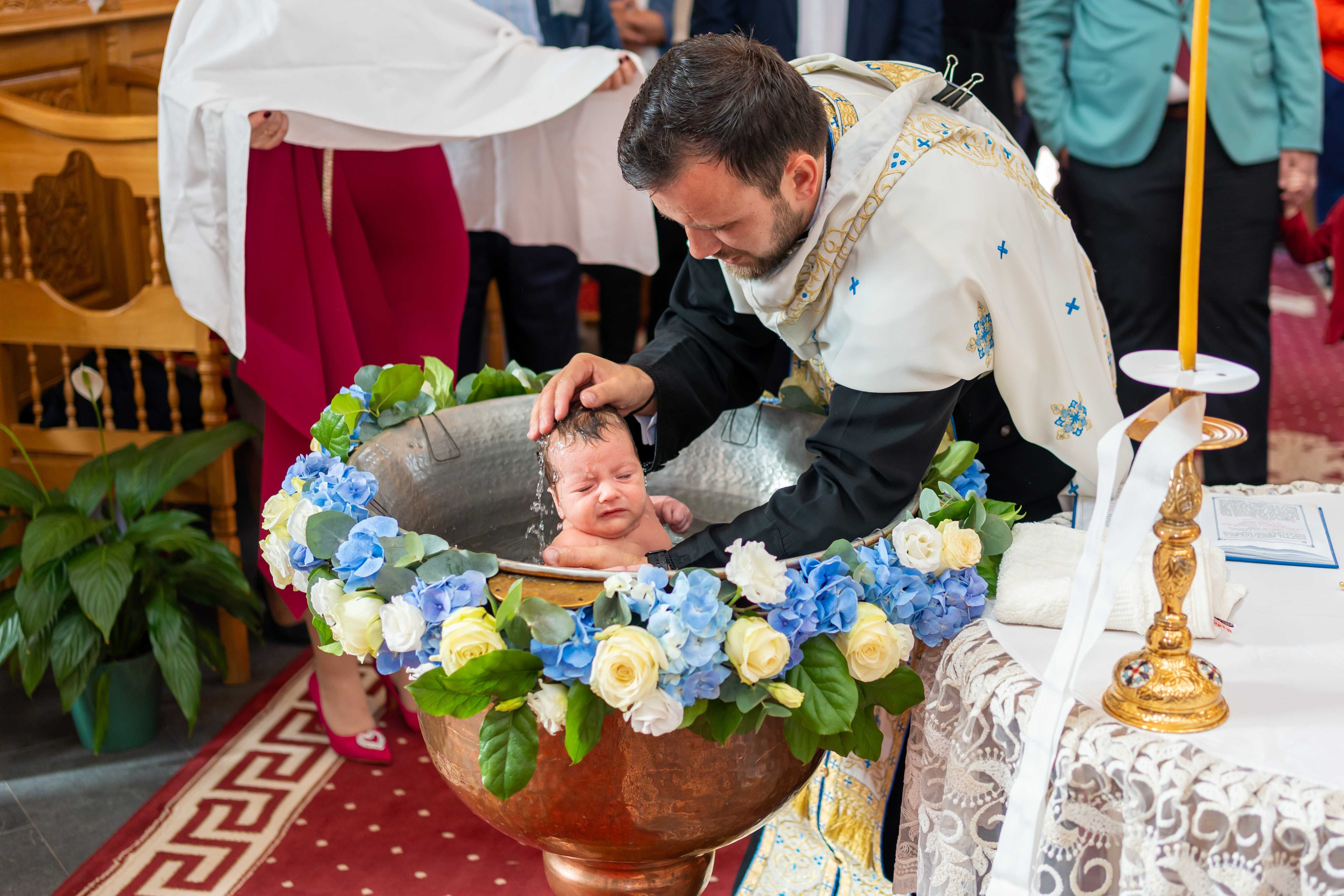 Fotograf Evenimente - Servicii Foto-Video Nunta Cununie Botez Majorat