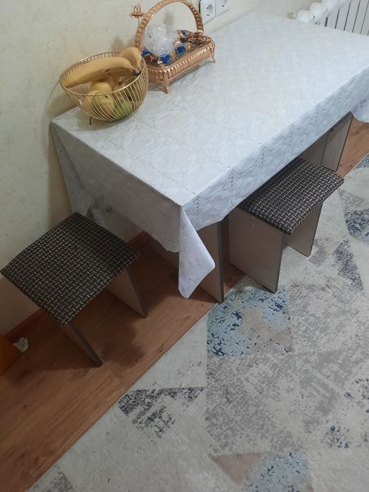 Продам стол куханый