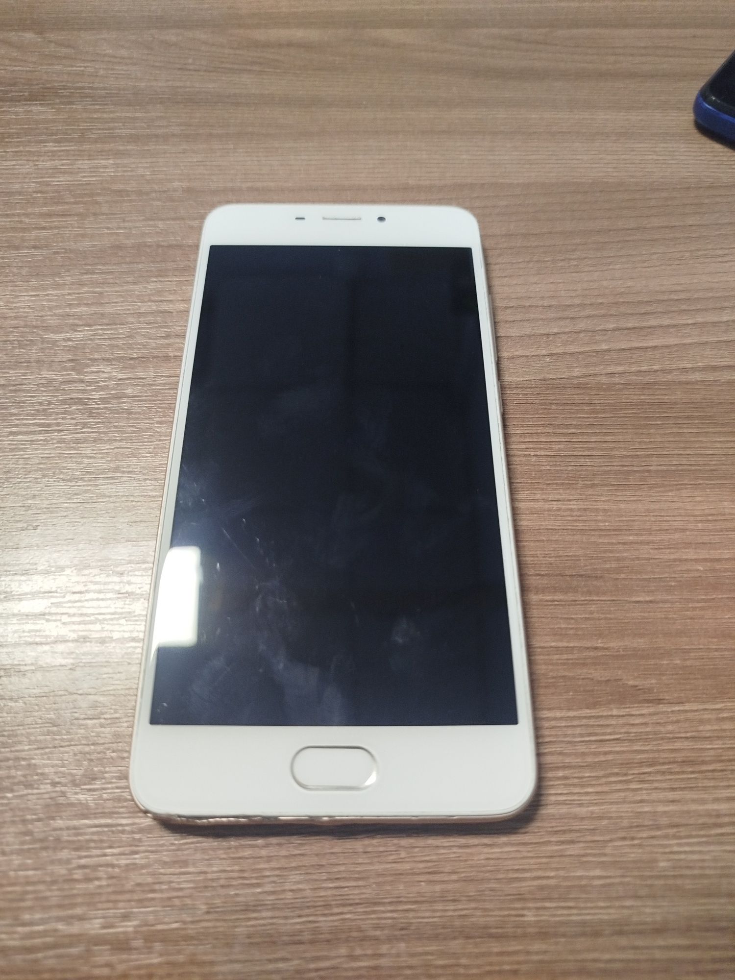 Продаю Meizu M5 рабочий