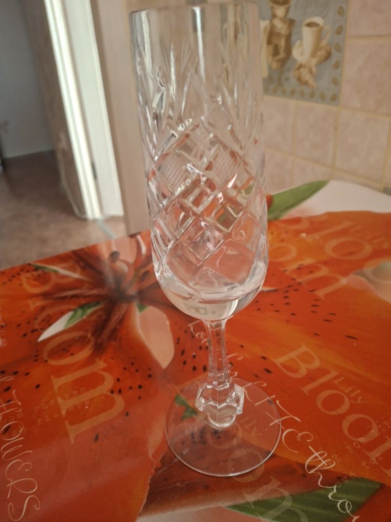 Хрустальные вазы, фужеры