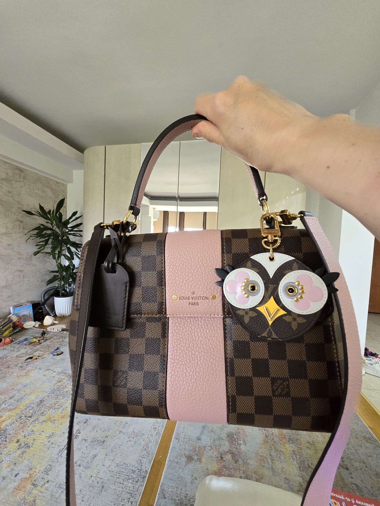 Geanta Louis Vuitton,originala,Acte, NOU, model Cluny,NOU, din Repreze