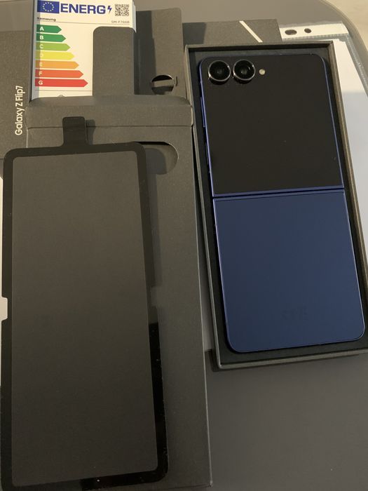 Samsung galaxy Z flip 7, nou, doar desigilat, 256 GB, culoare Blue Sha