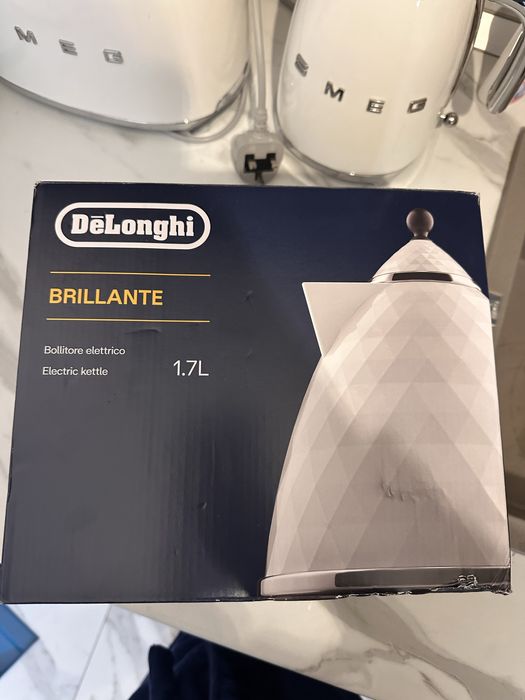 Fierbator apa Delonghi Brillante nou sigilat