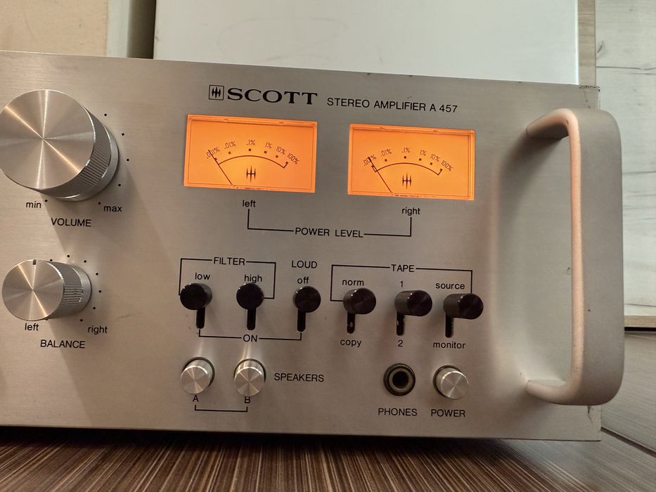 Scott A457 Качествен стерео усилвател