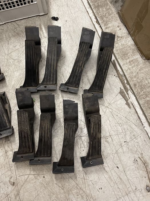 Pedala acceleratie bmw e90 e91 e92 e93 e81 e87 e60 e61 f10 f11
