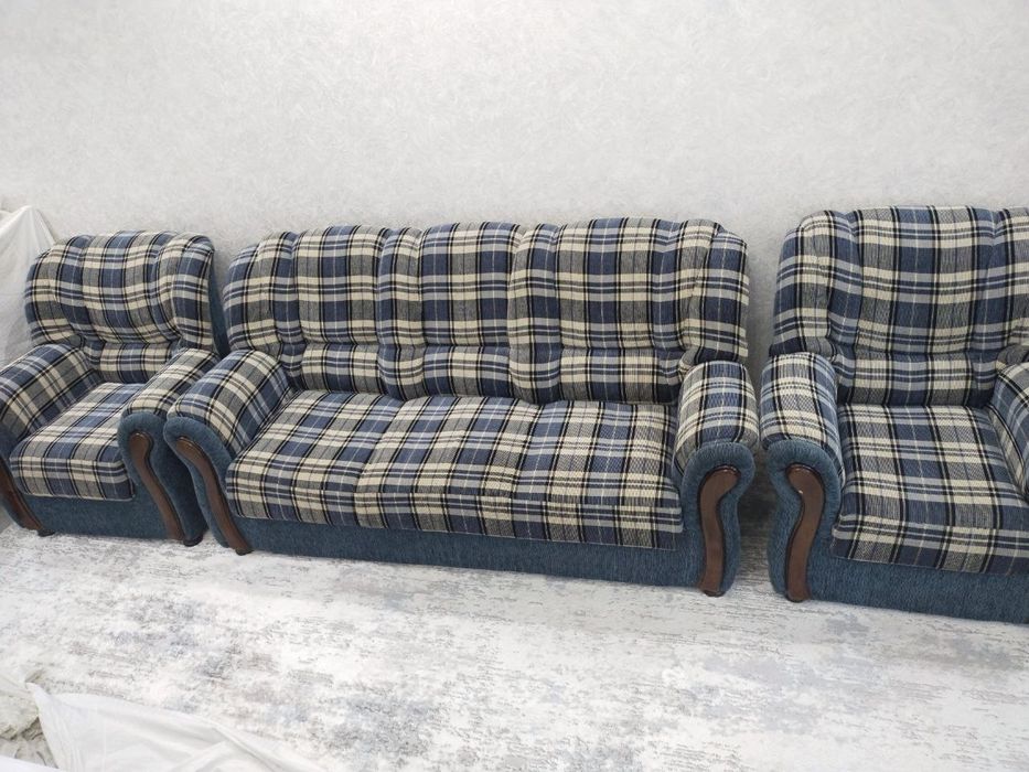 Продаю диван в отличном состоянии