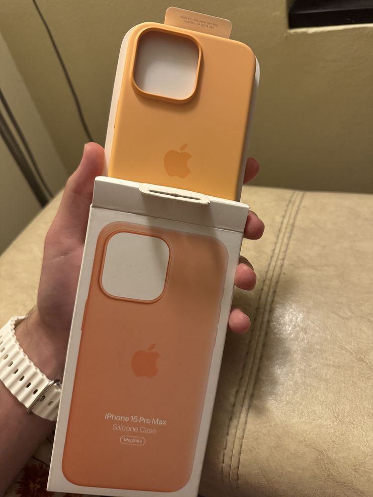 Husă Apple originală pentru iPhone 15 Pro Max