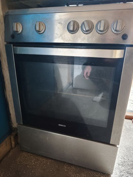 Aragaz 4 ochiuri Beko