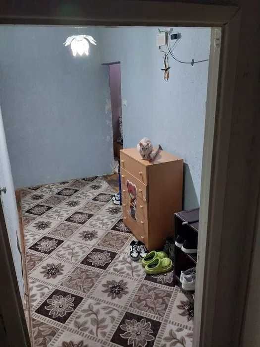 Нукусская пересечение с ул.Мирабад,рядом капитал Банк 97 кв.м 3\15\16