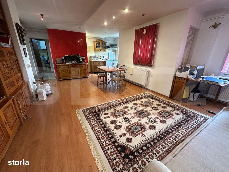 Apartament 3 camere, zona Centrul Multifunctional