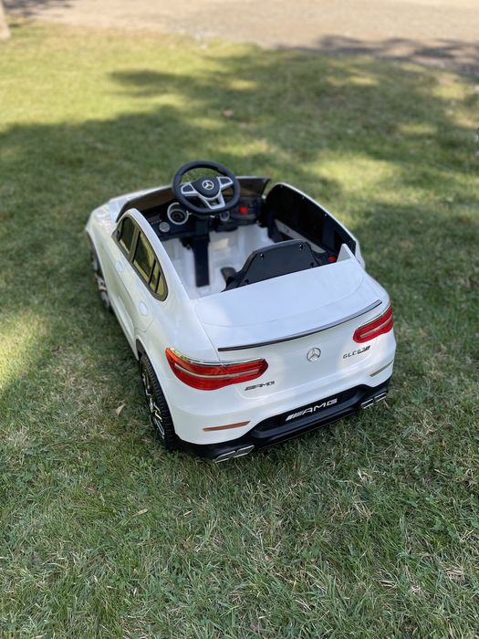 Акумулаторна кола MERCEDES AMG GLC