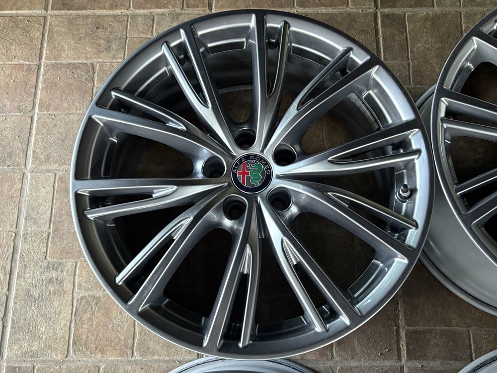 Оригинални джанти Alfa Romeo Stelvio 18" 5х110