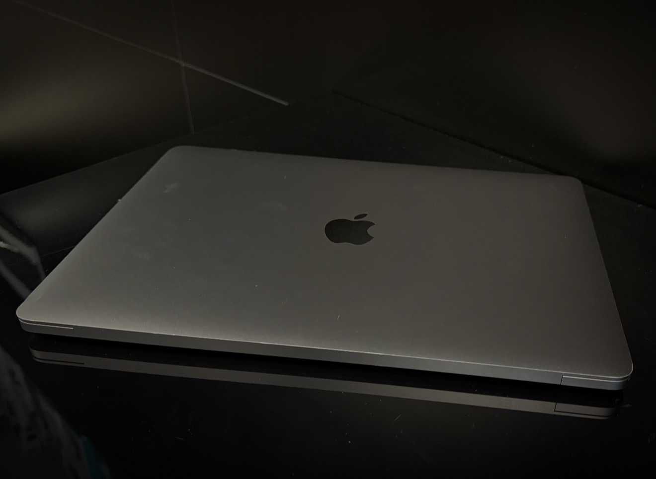 Продавам MacBook Pro 2020 (A2251)