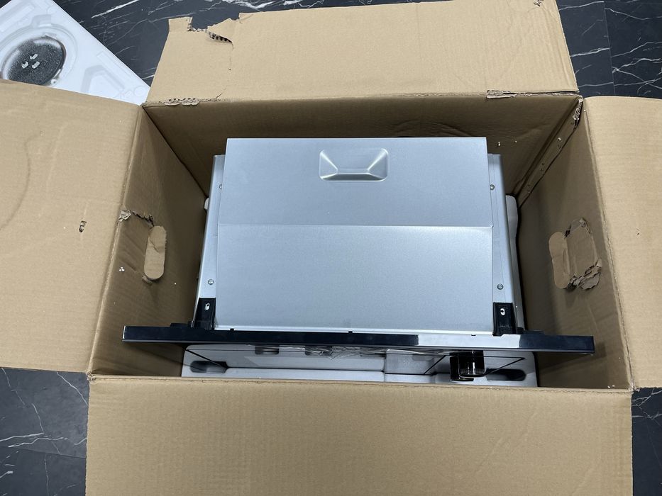 Продаю встраиваемую микроволновку AVA