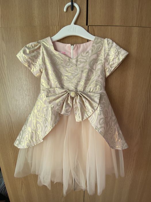 De vânzare rochița