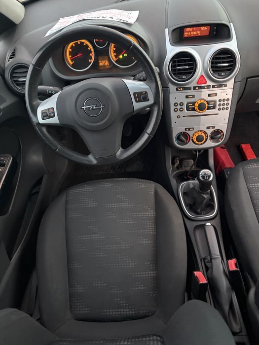 Opel Corsa 1.4 benzina euro5