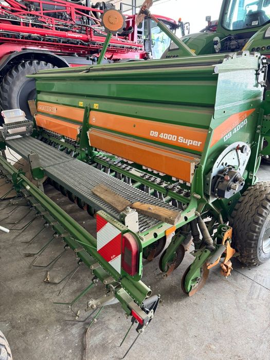 Semanatoare paioase Amazone D9 4000