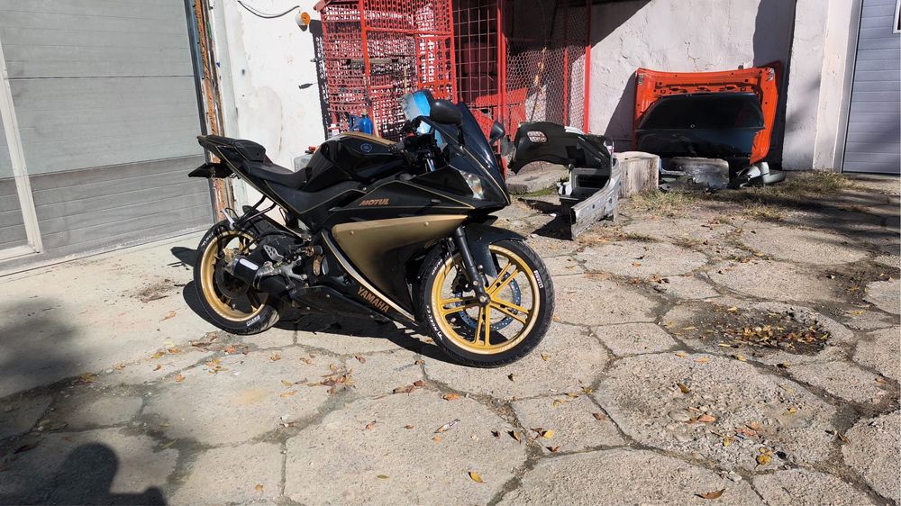 Vând Yamaha yzf R125