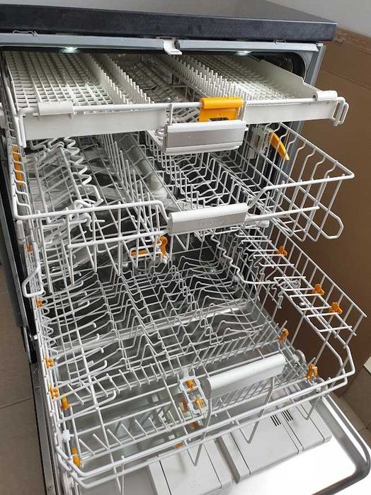 Съдомиялна Miele Кафява - LED - Auto Open - Частично Вграждане 60см