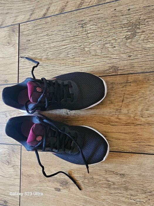 Маратонки Nike Revolution 6