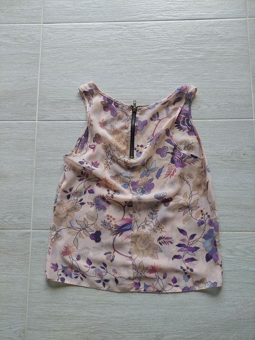 Bluză dama, mărimea 40 – Imprimeu floral pe fond închis