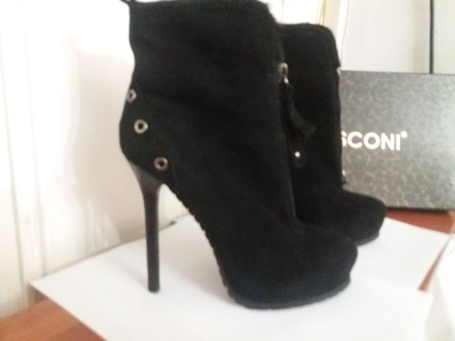 Ботильоны.Сапожки.Натуральная замша.Р36.натуральный мехЧерные,Стильные