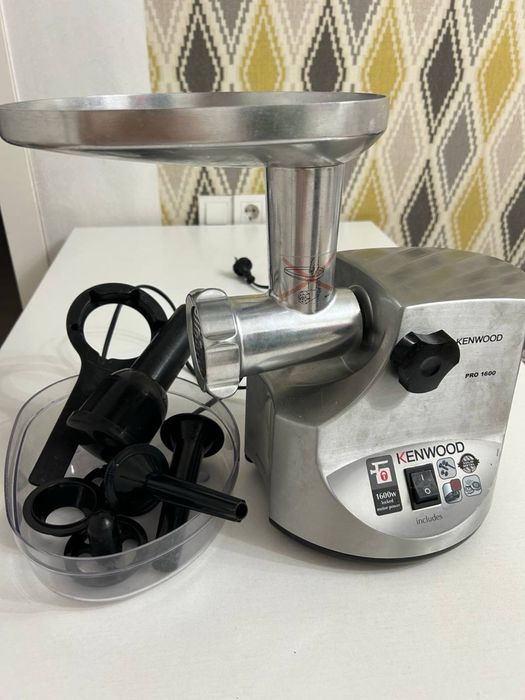 Мясорубка  KENWOOD PRO 1600 MG510 — 1600 Вт, 2 кг/мин