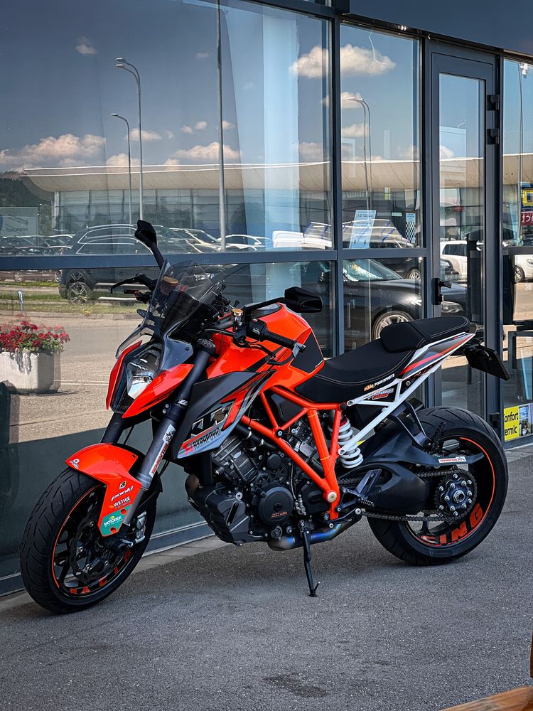 KTM Superduke 1290r