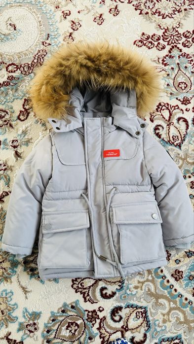 Серый куртка рр М.10000 тг.
