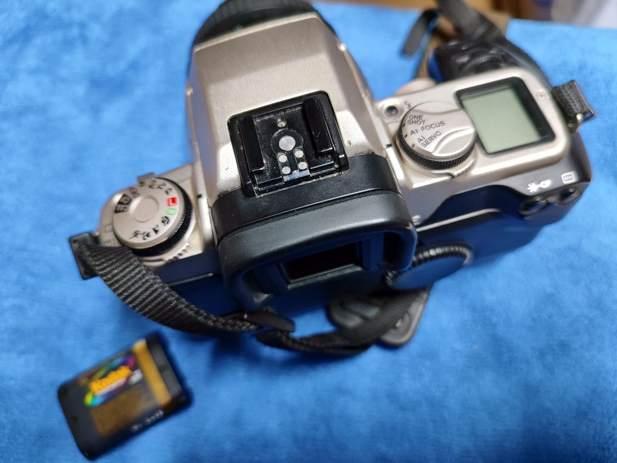 Плёночный Canon EOS 50E