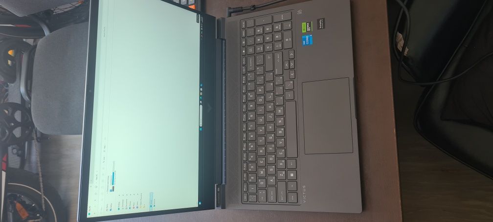 Геймърски Лаптоп HP Victus 16
