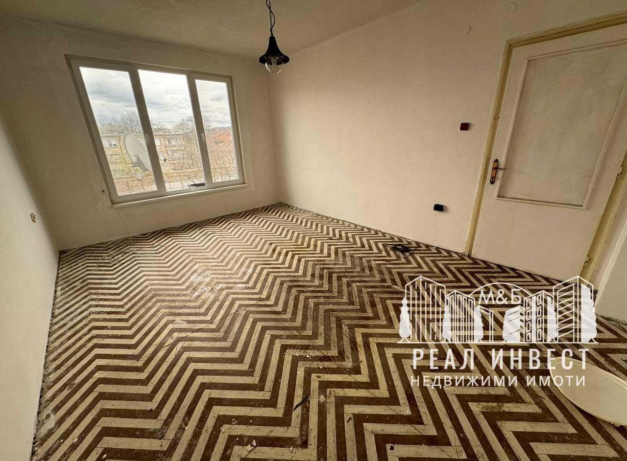 Продава се Двустаен апартамент в Димитровград - 64 кв.м за 494 €/кв.м - Снимка #2