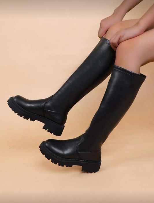 Дамски кожени ботуши