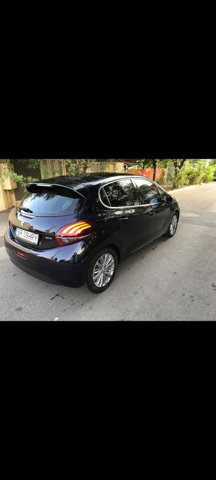 Peugeot 208.2016